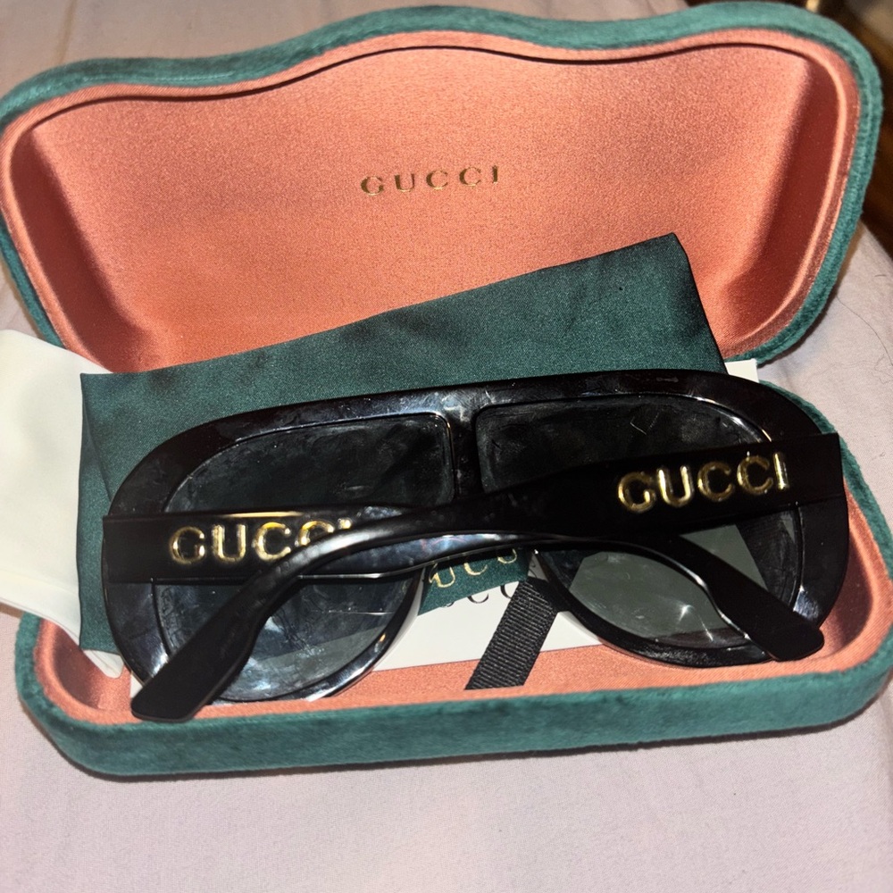 GUCCI Oversized D-frame acetate sunglasses - Picture 3 of 3